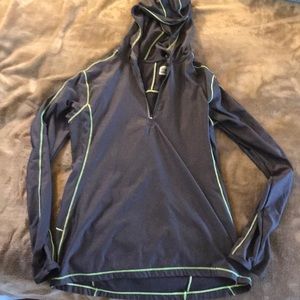 Great fleece lined base layer with thumb holes!